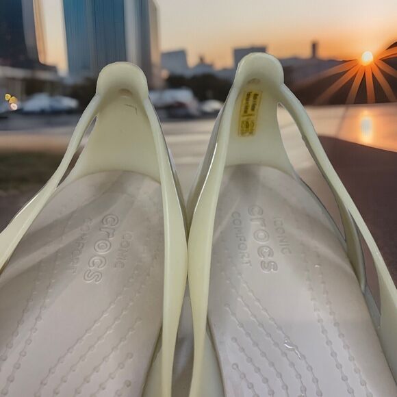 Crocs Flats Womens 7 Isabella Huarache 2 Metallic Yellow Open Toe Boho Comfort - Picture 7 of 9